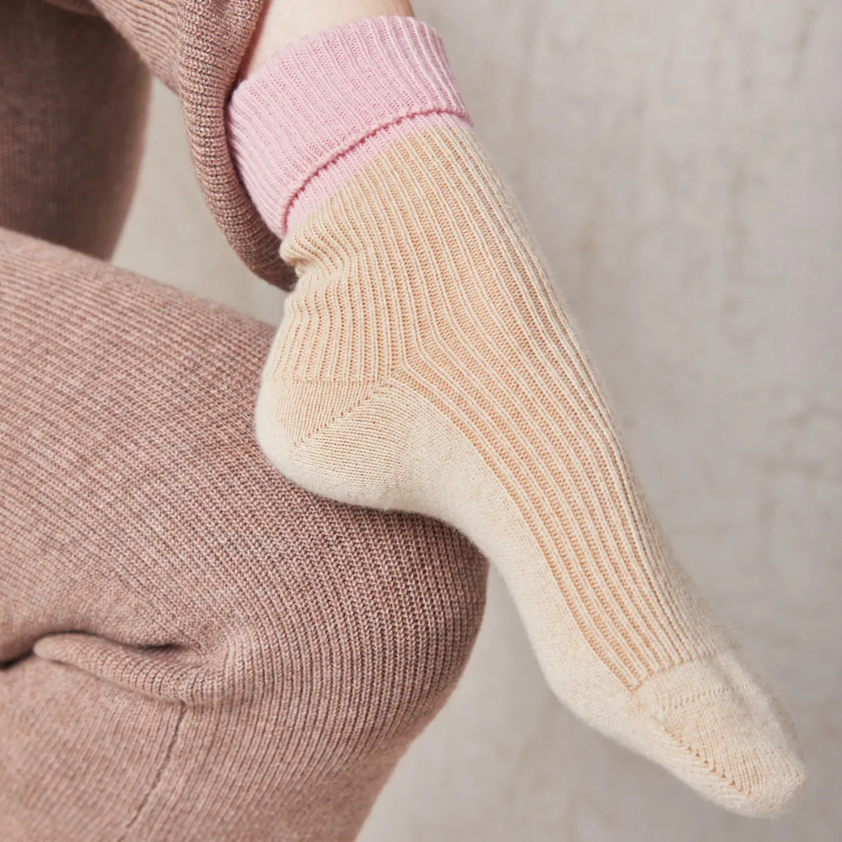 Contrast Turnover Cashmere Bed Socks