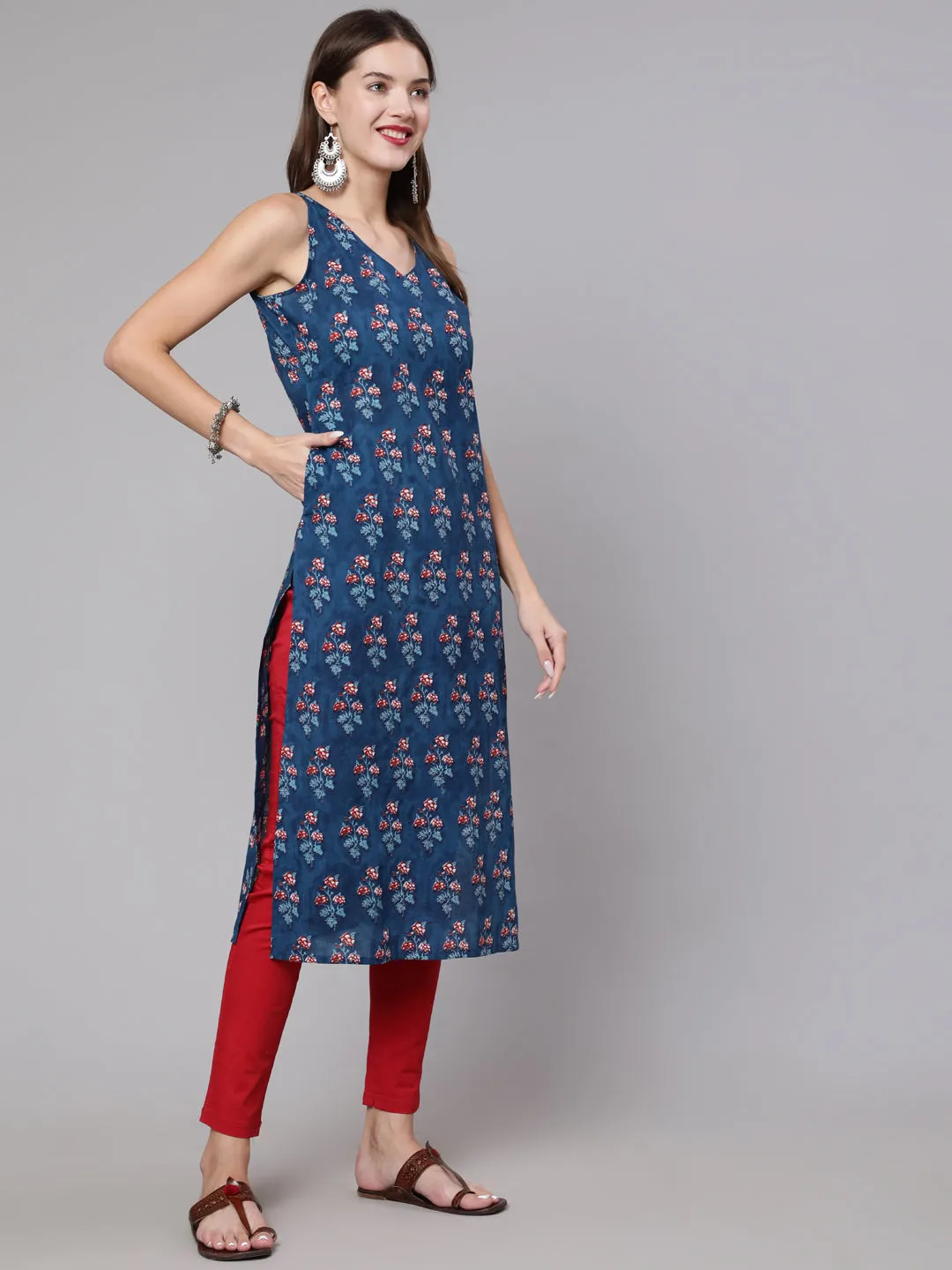 Women Blue Floral Printed Straight Sleeveless Kurta