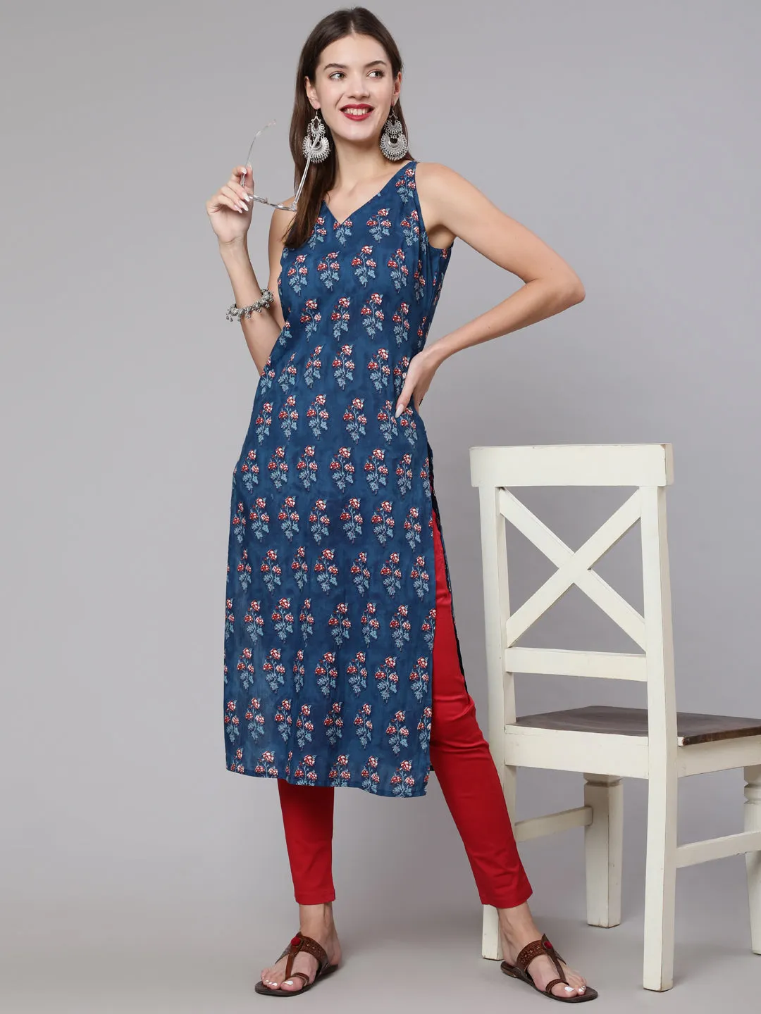 Women Blue Floral Printed Straight Sleeveless Kurta